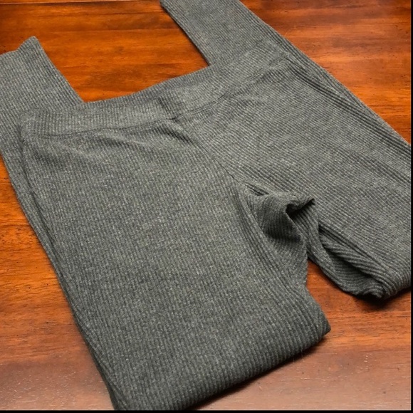 EXPRESS Ribbed Leggings Gray Size Small - Picture 4 of 4